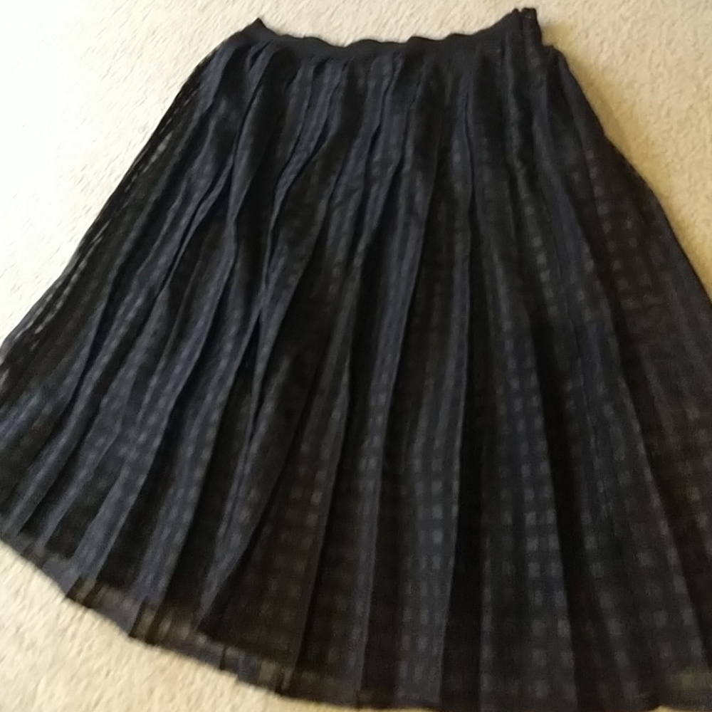 Elle tulle skirt